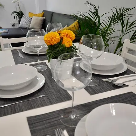 Playa 100m, Terraza Privada, Piscina, Wifi, Impecable Apartment *